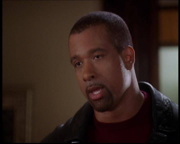 Charmed-Online-dot-709TheresSomethingAboutLeo0844.jpg