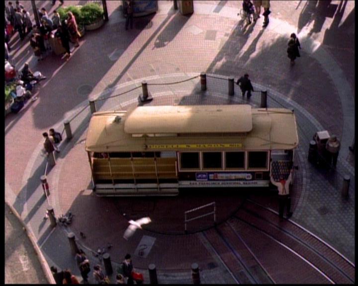 Charmed-Online-dot-709TheresSomethingAboutLeo0908.jpg