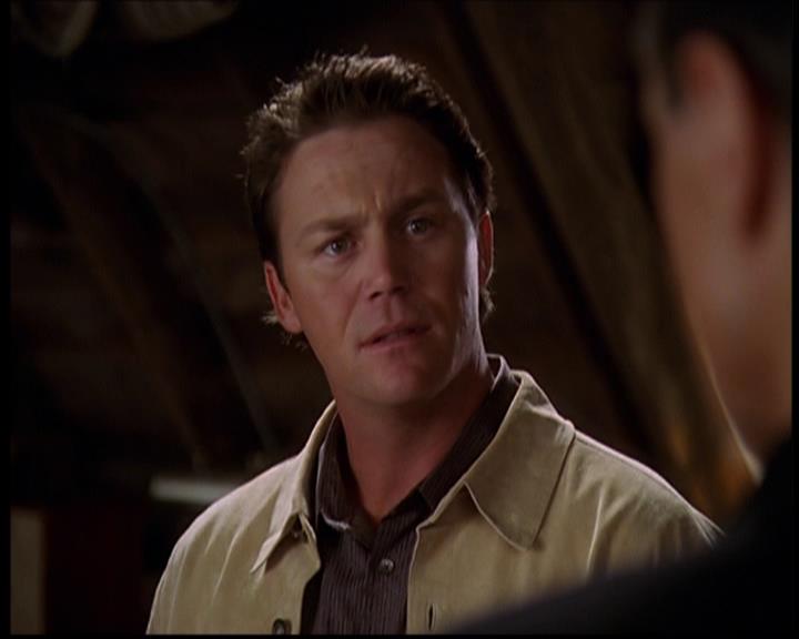 Charmed-Online-dot-709TheresSomethingAboutLeo0934.jpg