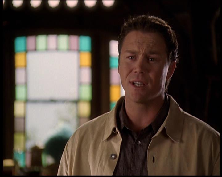 Charmed-Online-dot-709TheresSomethingAboutLeo1055.jpg