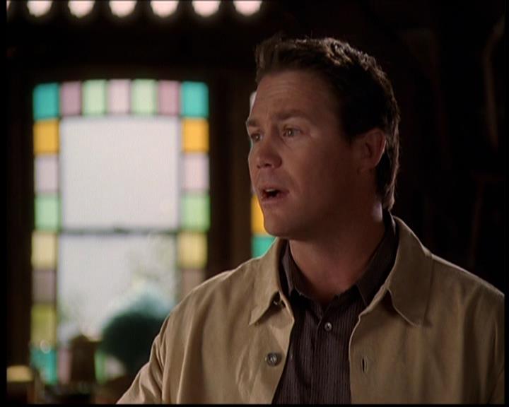 Charmed-Online-dot-709TheresSomethingAboutLeo1058.jpg