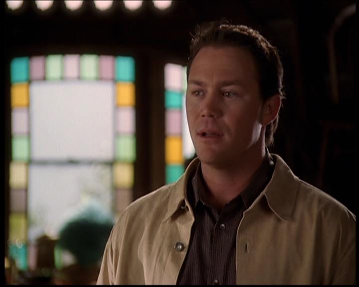 Charmed-Online-dot-709TheresSomethingAboutLeo1069.jpg