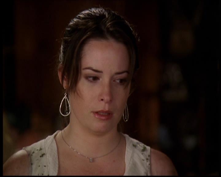 Charmed-Online-dot-709TheresSomethingAboutLeo1097.jpg