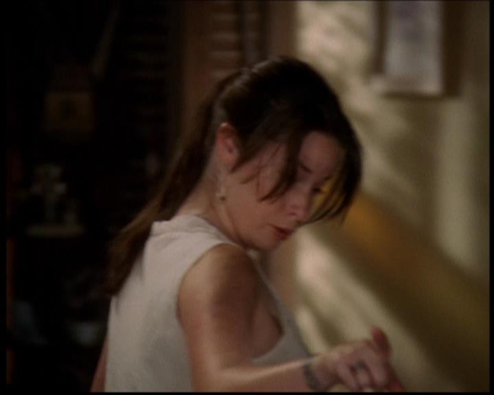 Charmed-Online-dot-709TheresSomethingAboutLeo1115.jpg