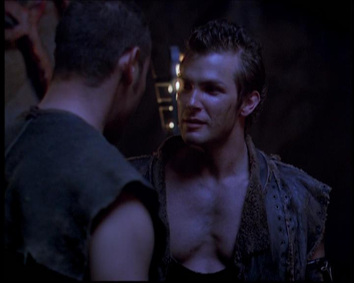 Charmed-Online-dot-709TheresSomethingAboutLeo1166.jpg