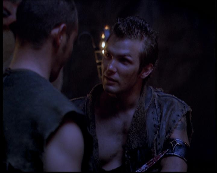 Charmed-Online-dot-709TheresSomethingAboutLeo1174.jpg