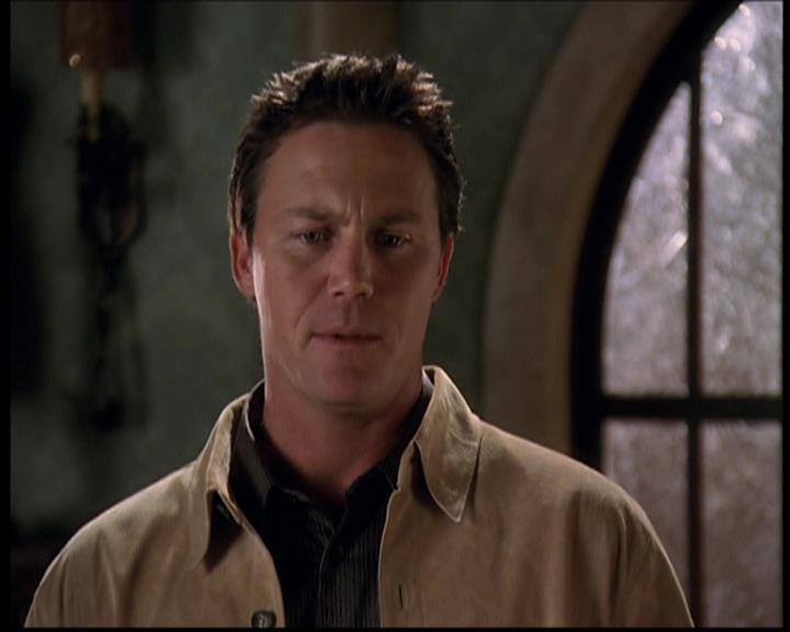 Charmed-Online-dot-709TheresSomethingAboutLeo1207.jpg