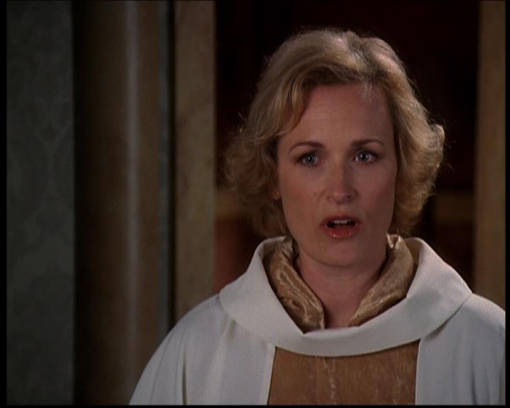 Charmed-Online-dot-709TheresSomethingAboutLeo1212.jpg