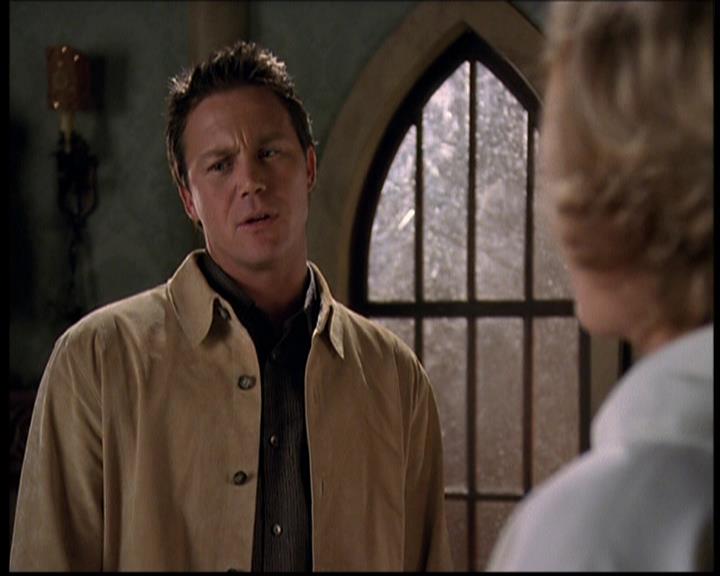 Charmed-Online-dot-709TheresSomethingAboutLeo1214.jpg