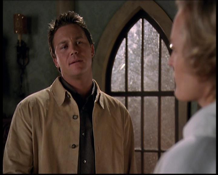 Charmed-Online-dot-709TheresSomethingAboutLeo1215.jpg