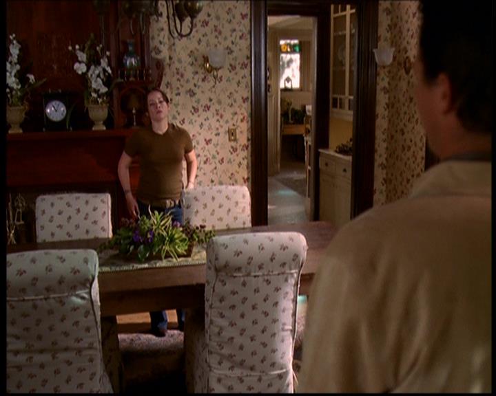 Charmed-Online-dot-709TheresSomethingAboutLeo1262.jpg