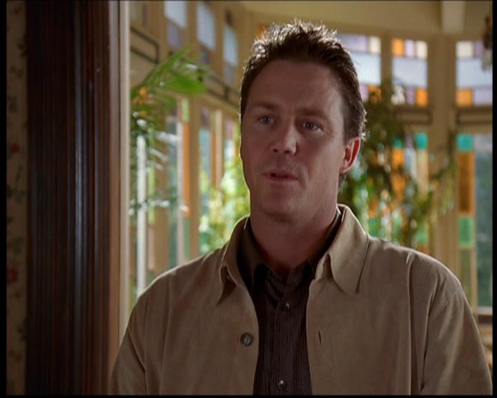 Charmed-Online-dot-709TheresSomethingAboutLeo1286.jpg
