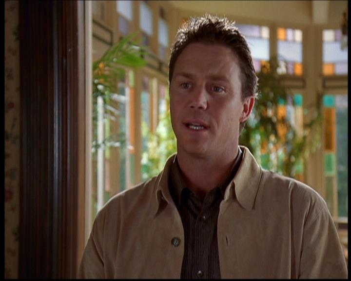 Charmed-Online-dot-709TheresSomethingAboutLeo1288.jpg