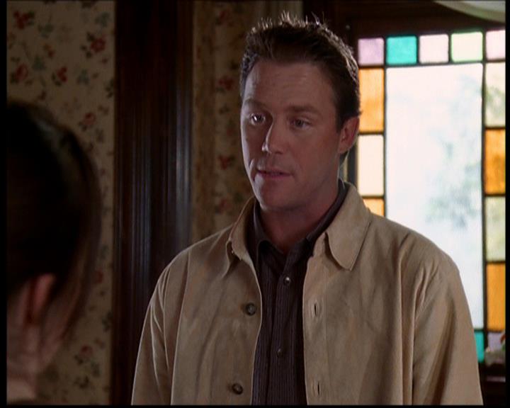 Charmed-Online-dot-709TheresSomethingAboutLeo1303.jpg