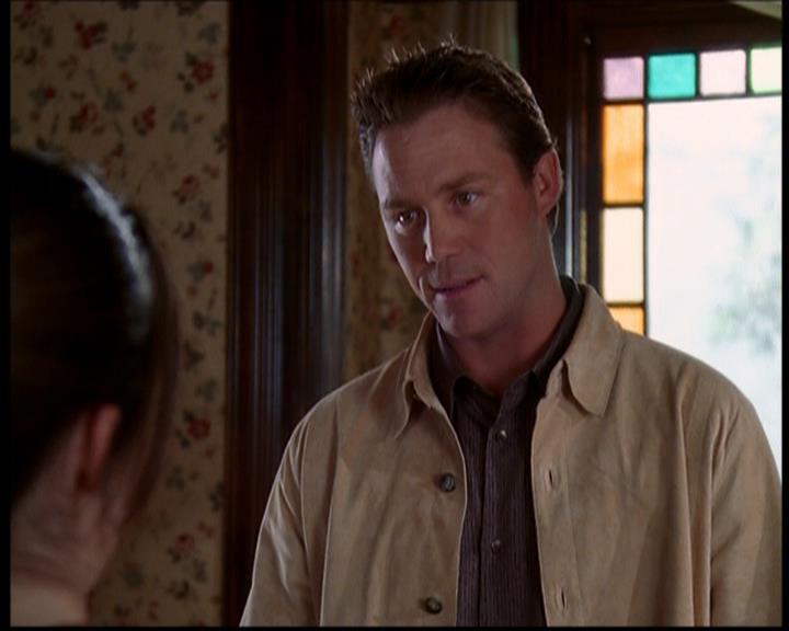Charmed-Online-dot-709TheresSomethingAboutLeo1308.jpg