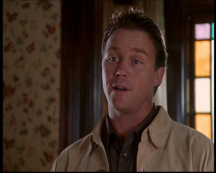 Charmed-Online-dot-709TheresSomethingAboutLeo1316.jpg