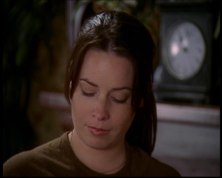 Charmed-Online-dot-709TheresSomethingAboutLeo1318.jpg