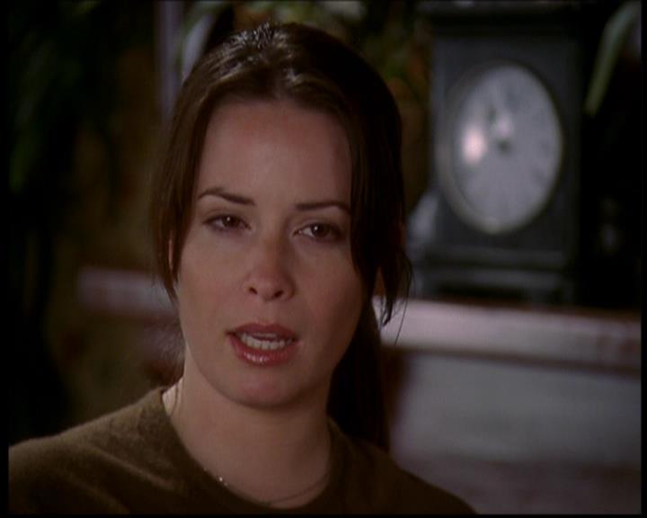 Charmed-Online-dot-709TheresSomethingAboutLeo1325.jpg