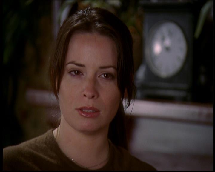 Charmed-Online-dot-709TheresSomethingAboutLeo1326.jpg