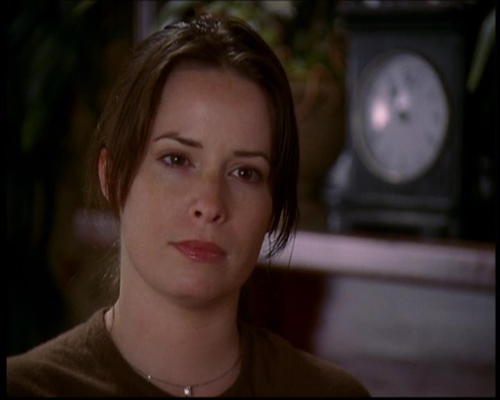 Charmed-Online-dot-709TheresSomethingAboutLeo1342.jpg