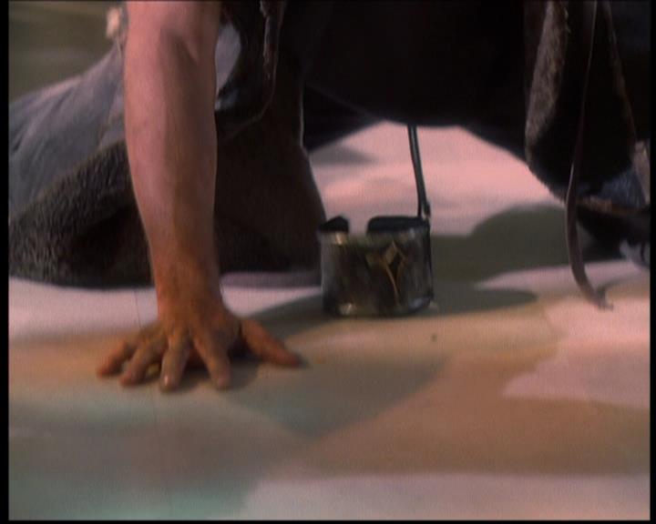 Charmed-Online-dot-709TheresSomethingAboutLeo1364.jpg