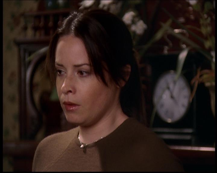 Charmed-Online-dot-709TheresSomethingAboutLeo1390.jpg