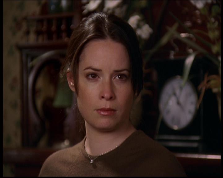 Charmed-Online-dot-709TheresSomethingAboutLeo1408.jpg