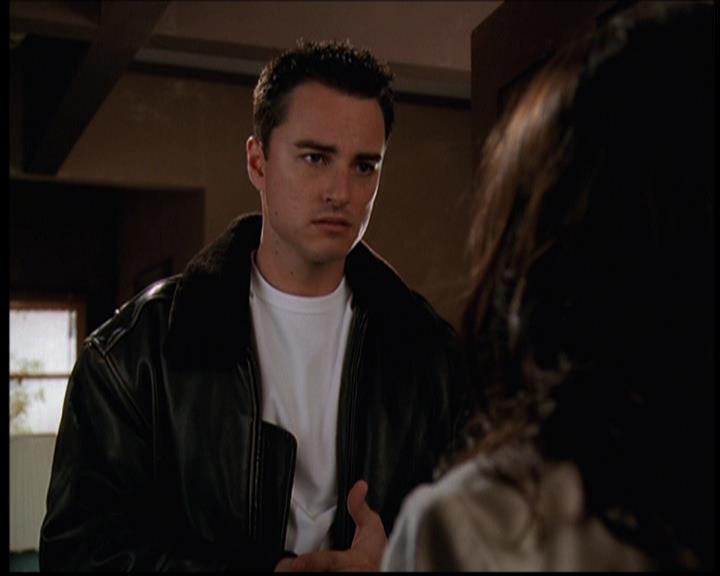 Charmed-Online-dot-709TheresSomethingAboutLeo1431.jpg