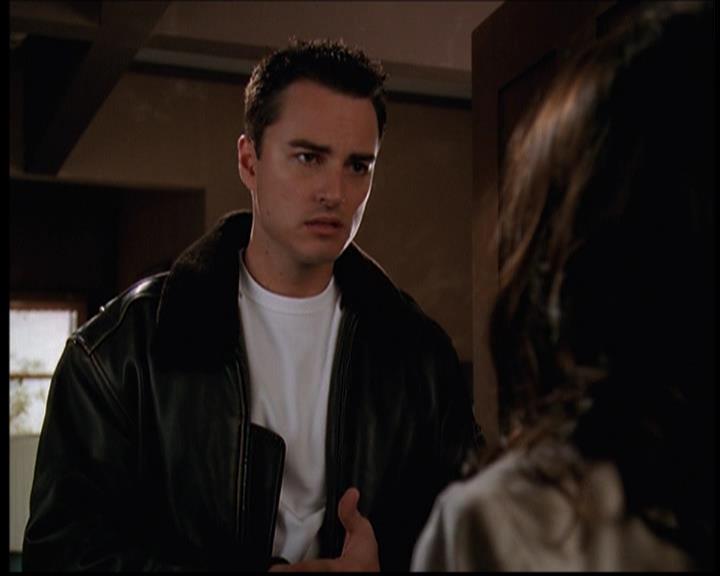 Charmed-Online-dot-709TheresSomethingAboutLeo1433.jpg