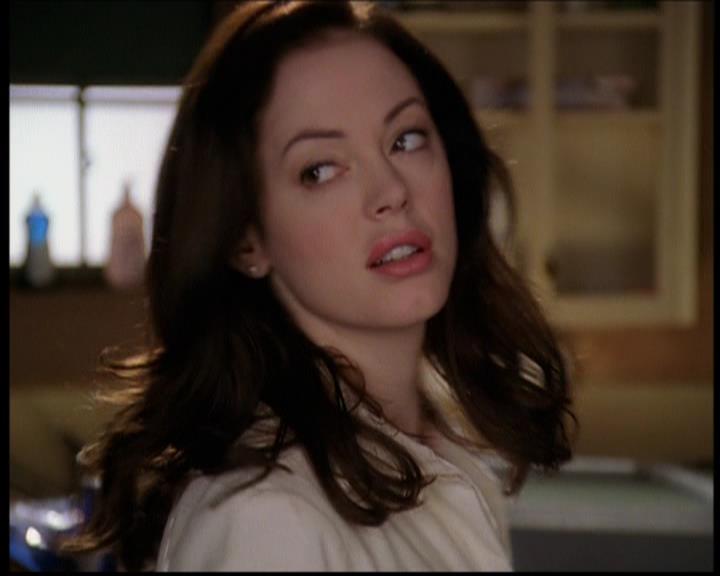 Charmed-Online-dot-709TheresSomethingAboutLeo1438.jpg