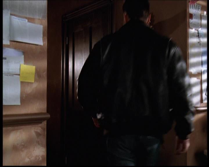 Charmed-Online-dot-709TheresSomethingAboutLeo1444.jpg