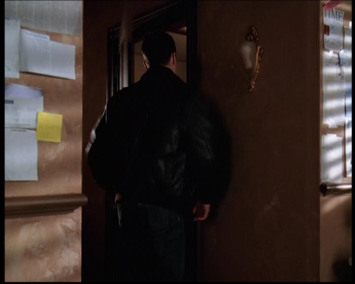 Charmed-Online-dot-709TheresSomethingAboutLeo1445.jpg