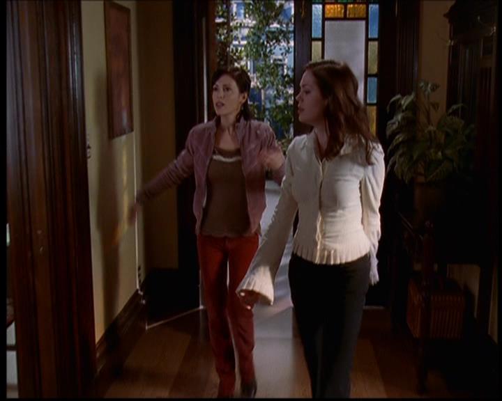 Charmed-Online-dot-709TheresSomethingAboutLeo1500.jpg