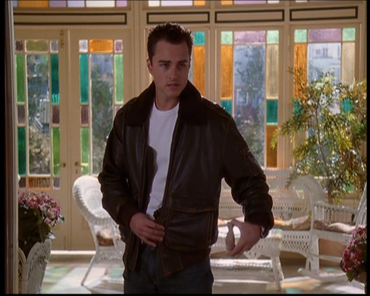 Charmed-Online-dot-709TheresSomethingAboutLeo1529.jpg