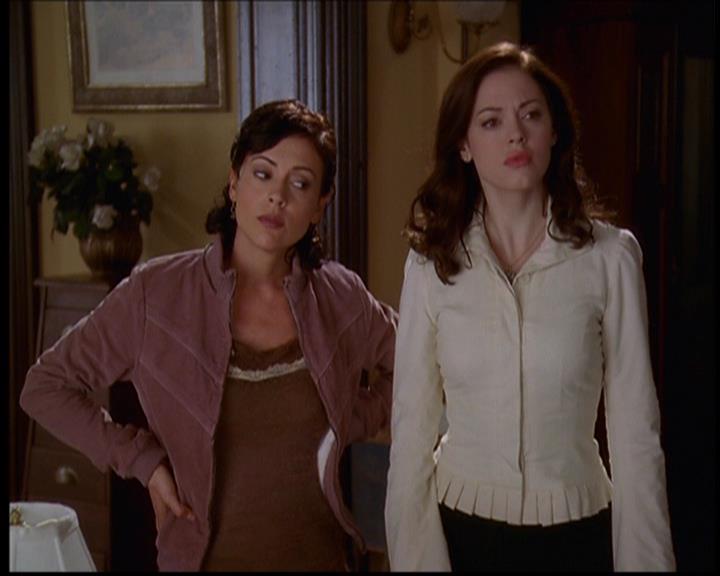 Charmed-Online-dot-709TheresSomethingAboutLeo1543.jpg
