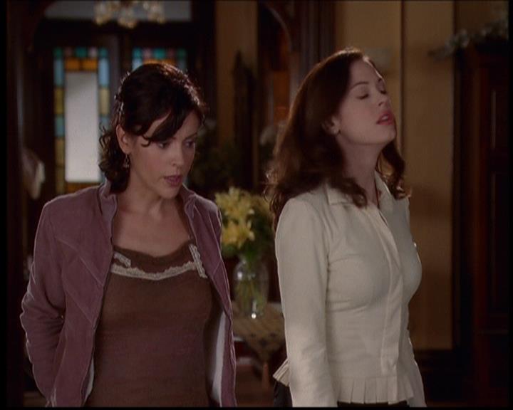 Charmed-Online-dot-709TheresSomethingAboutLeo1551.jpg