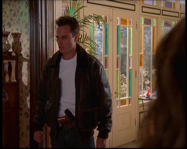 Charmed-Online-dot-709TheresSomethingAboutLeo1556.jpg