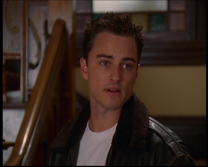 Charmed-Online-dot-709TheresSomethingAboutLeo1566.jpg