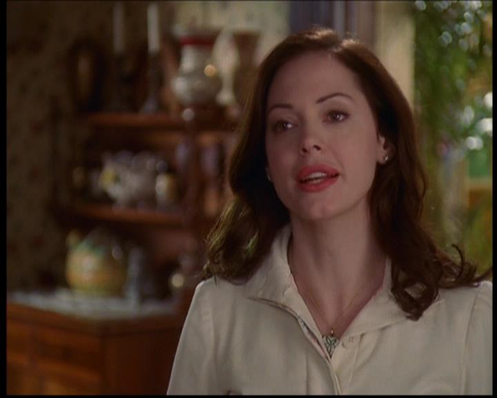 Charmed-Online-dot-709TheresSomethingAboutLeo1575.jpg