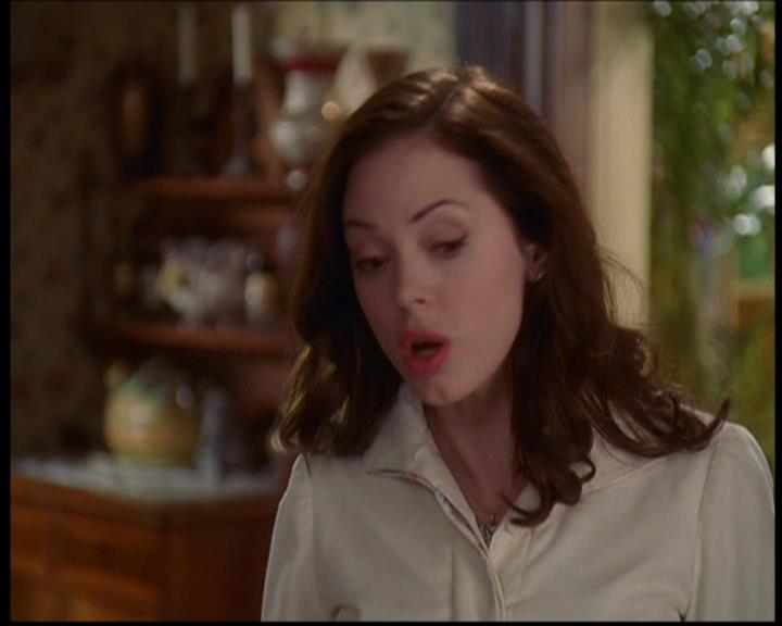 Charmed-Online-dot-709TheresSomethingAboutLeo1577.jpg