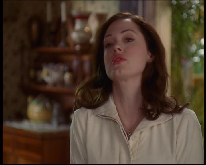 Charmed-Online-dot-709TheresSomethingAboutLeo1578.jpg
