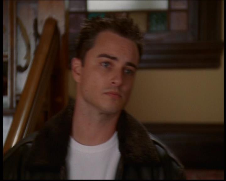 Charmed-Online-dot-709TheresSomethingAboutLeo1592.jpg