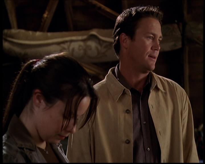 Charmed-Online-dot-709TheresSomethingAboutLeo1624.jpg