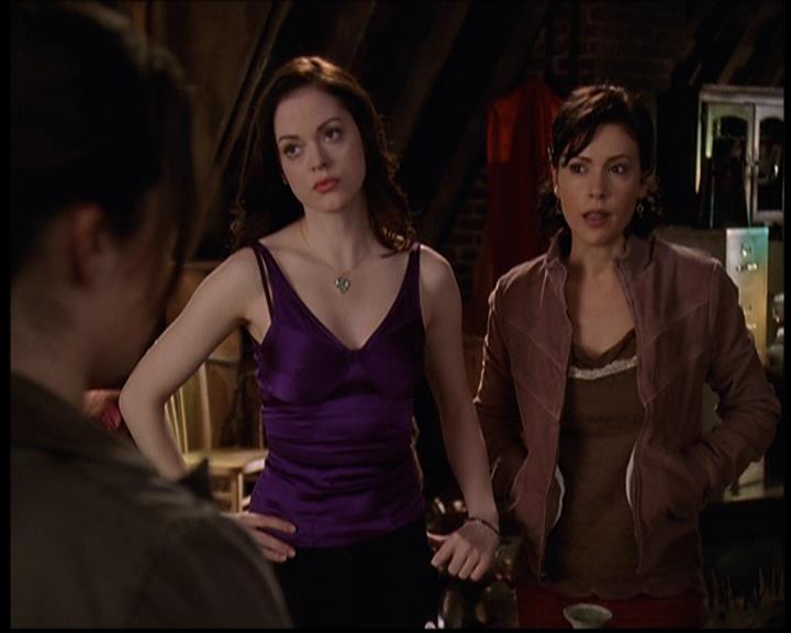 Charmed-Online-dot-709TheresSomethingAboutLeo1626.jpg Charmed-Online-dot-709TheresSomethingAboutLeo1626.jpg