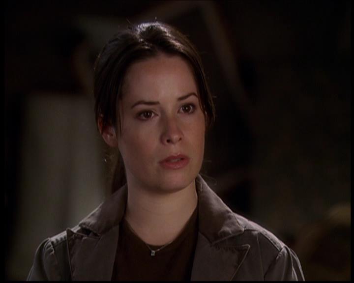 Charmed-Online-dot-709TheresSomethingAboutLeo1631.jpg