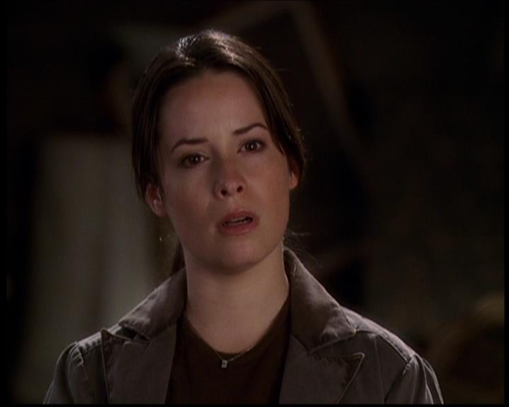 Charmed-Online-dot-709TheresSomethingAboutLeo1636.jpg
