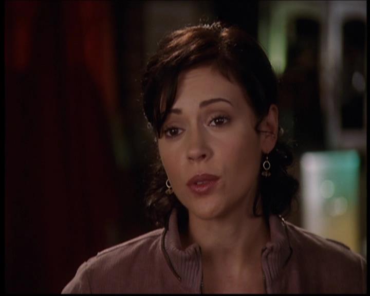 Charmed-Online-dot-709TheresSomethingAboutLeo1637.jpg