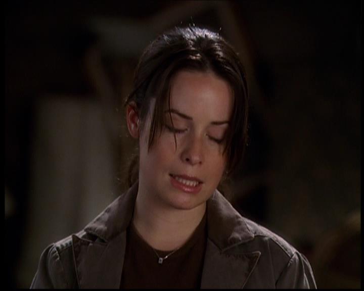 Charmed-Online-dot-709TheresSomethingAboutLeo1664.jpg