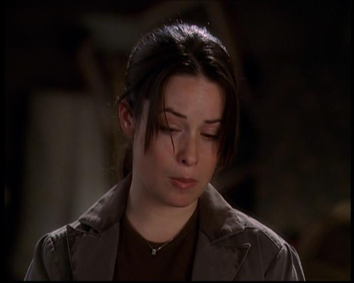 Charmed-Online-dot-709TheresSomethingAboutLeo1669.jpg