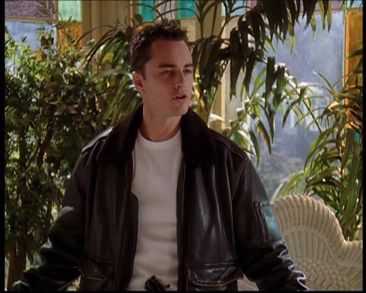 Charmed-Online-dot-709TheresSomethingAboutLeo1756.jpg